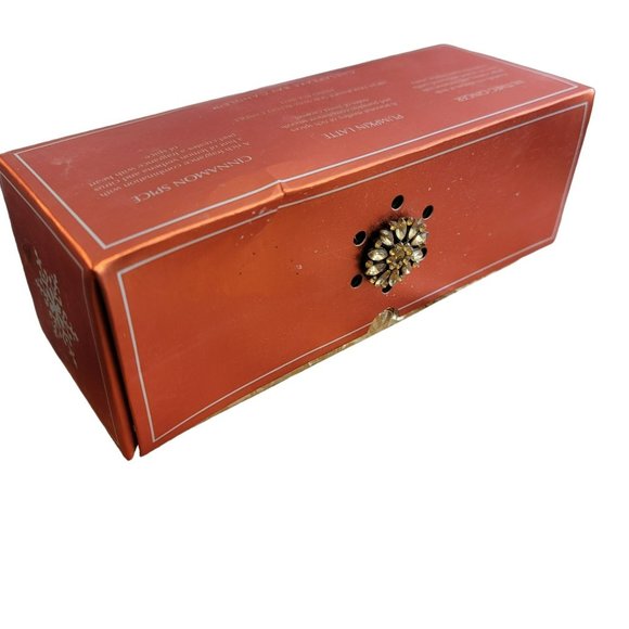 Chesapeake Bay Candles Soy Wax Blend Set Fall Scents Nutmeg, Pumpkin Cinn DH621 - Picture 5 of 6